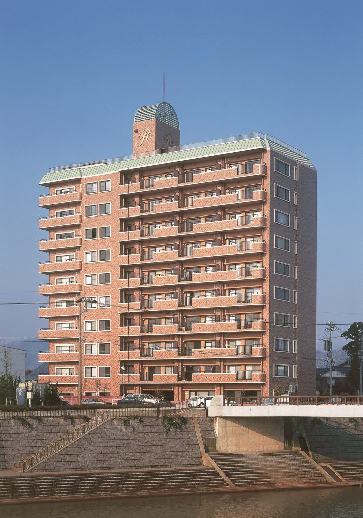 33-155riverside-avenue