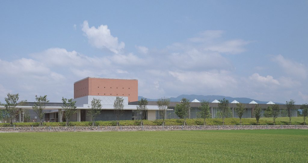 01-001県立図書館